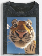 Playful Retro Tiger Taking a Curious Wide-Angle Sky Selfie Vintage Washed T-Shirt