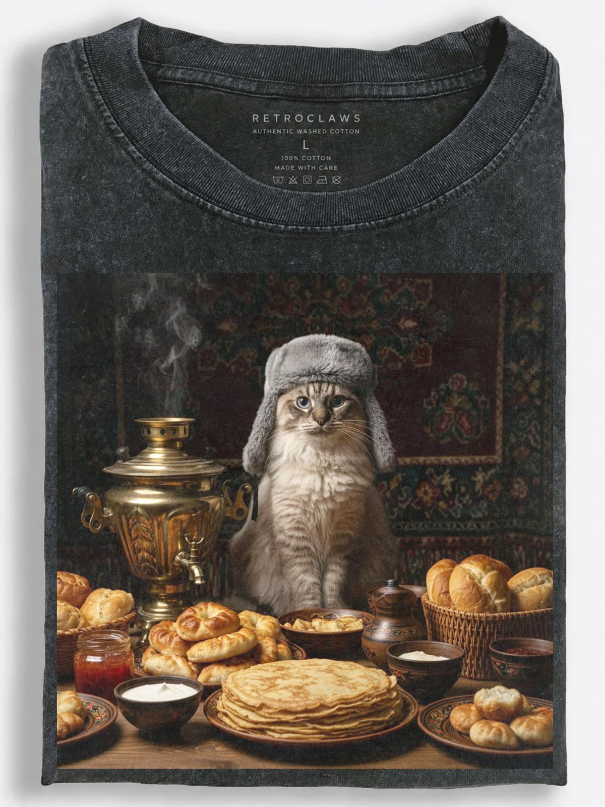 Nostalgic Slavic Feast Cat Surrounded by Pancakes and a Golden Samovar Vintage Washed T-Shirt