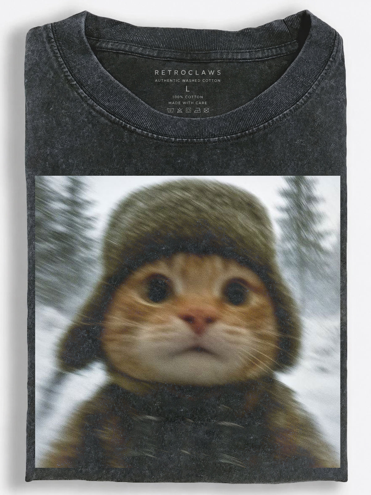 Vintage Slavic Cat??£¤s Bewildered Winter Selfie Vintage Washed T-Shirt
