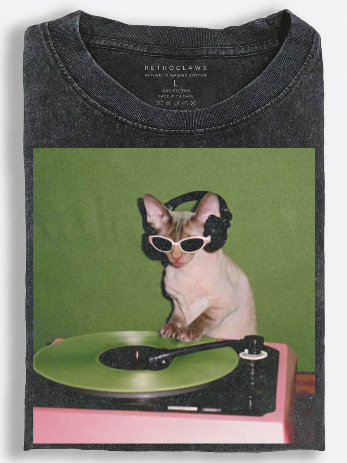 Cat DJ in Pink Sunglasses with Green Vinyl Playful Film Style Vintage Washed T-Shirt